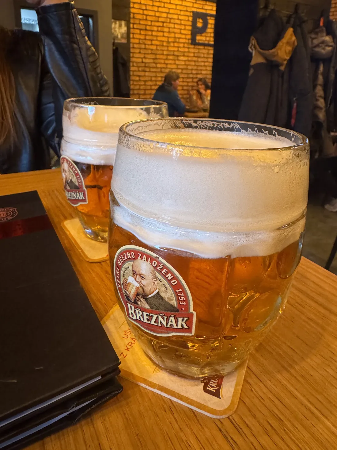 Čapované pivo s penou
